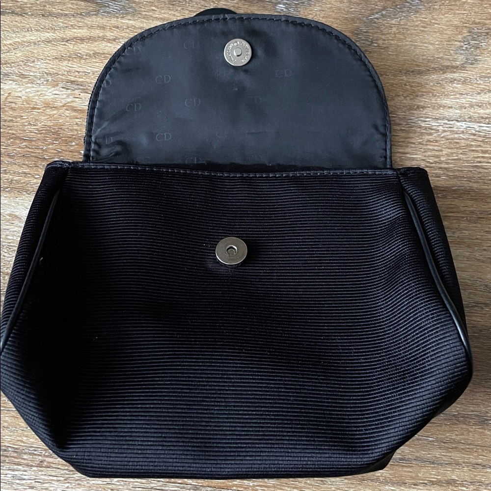 Dior Parfumes Logo Makeup Pouch - Picture 7 of 14